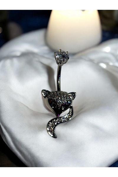 Takayrum Steel Wolf Detailed Navel Piercing