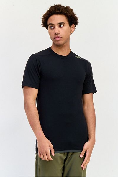 adidas Men Sportswear Fit Short Sleeve Training T-shirt, Black