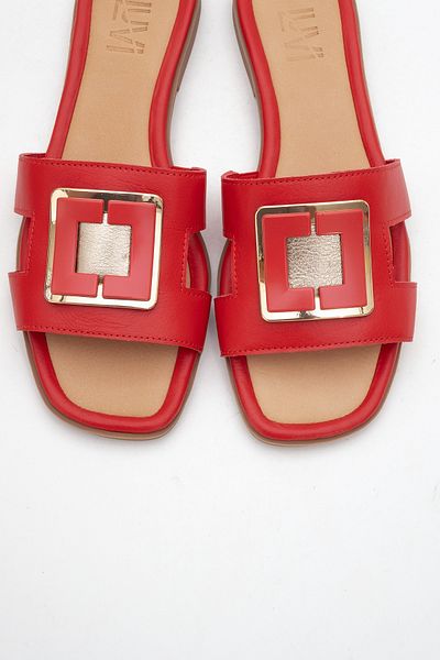LuviShoes MILLYE شبشب نسائي بإبزيم من الجلد الطبيعي باللون الأحمر