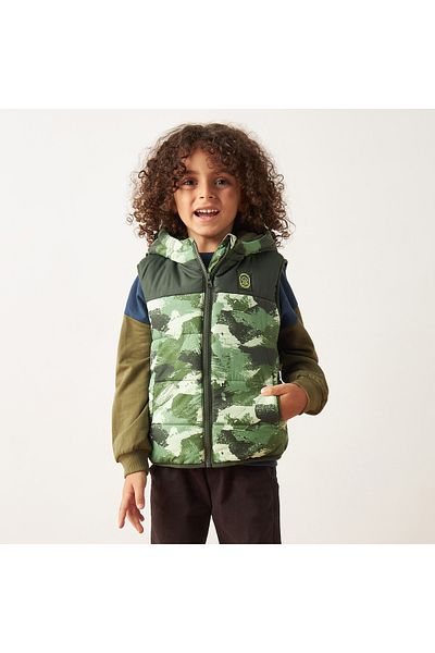 Juniors Camouflage Print Gilet with Hood and Pockets