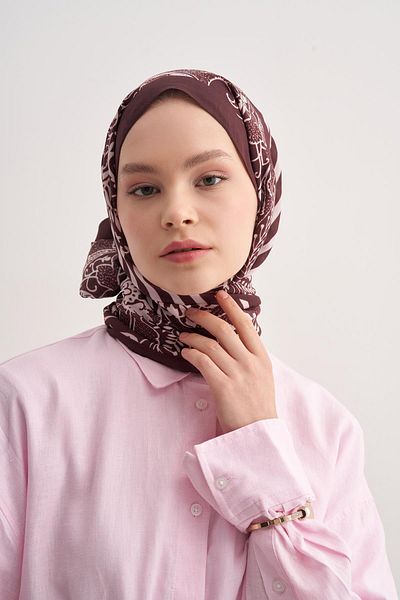 carell Sahra Burgundy Vela Flush Shawl