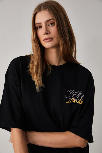 GRIMELANGE Γυναικείο μπλουζάκι CAITLYN Oversize Crew Neck Μαύρο