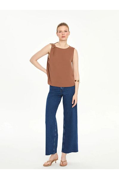 LC Waikiki Lcw Vision Beige Crew Neck Applique Detailed Blouse