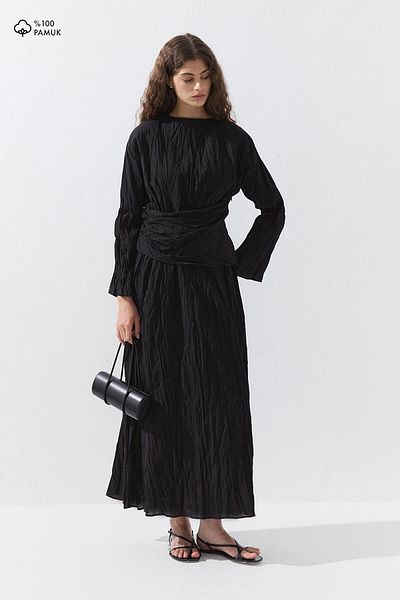 Hooopstore Βαμβακερό μαύρο φόρεμα με τσαλακωμένη εμφάνιση