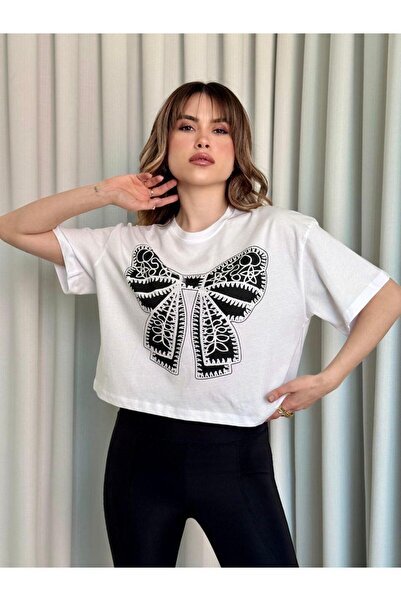 Moda Banuş Γυναικείο μπλουζάκι με στάμπα με φιόγκο σε λευκό χρώμα