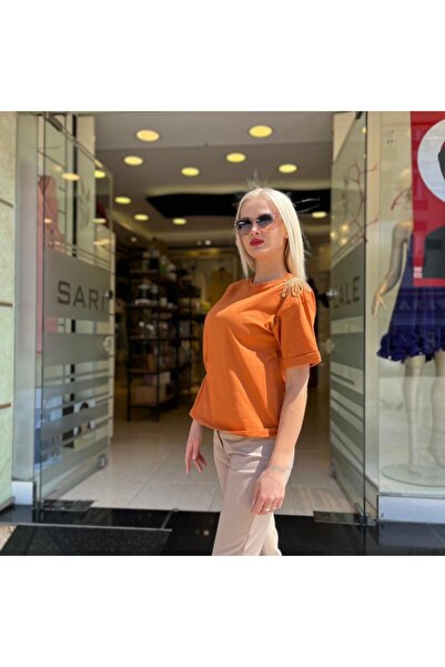 Unique ФУТБОЛКА З ВИШИВКОЮ КВІТІВ