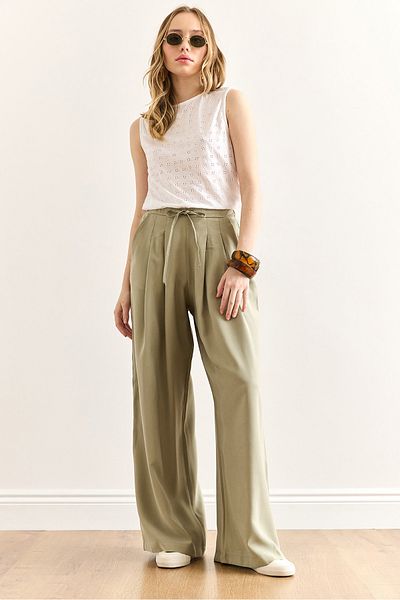 Olalook Women's Khaki Pocket Pleated Flowy Wide Leg Pants Pnt-19000349