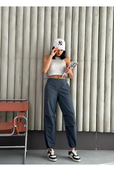 Zeo Basic Parachute Pants with Knee Pleats