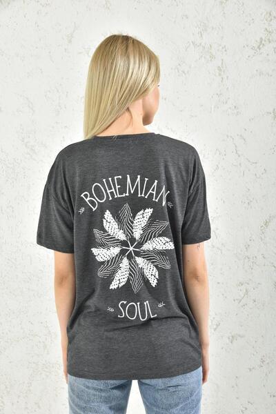 MOVİMENT تي شيرت بتفاصيل طباعة على الظهر من أنثراسيت