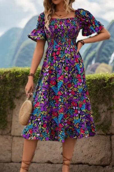 Mossta Φόρεμα με τετράγωνο λαιμόκοψη, ελαστική μέση και λουλουδάτο σχέδιο από μονόστηρο - με σχέδιο