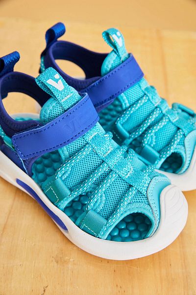 Vicco Size 26-31 Closed Front Lighted Lightweight Unisex Boys-Girls Sandals