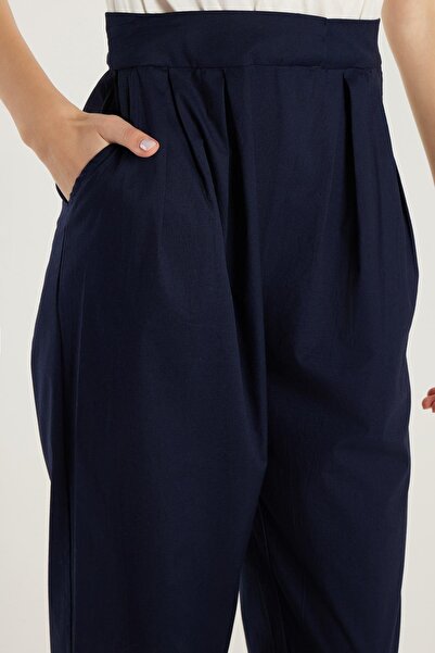 Tudors Kadın Slim Fit Dar Kesim Sıfır Kollu Cepli Bisiklet Yaka Tulum