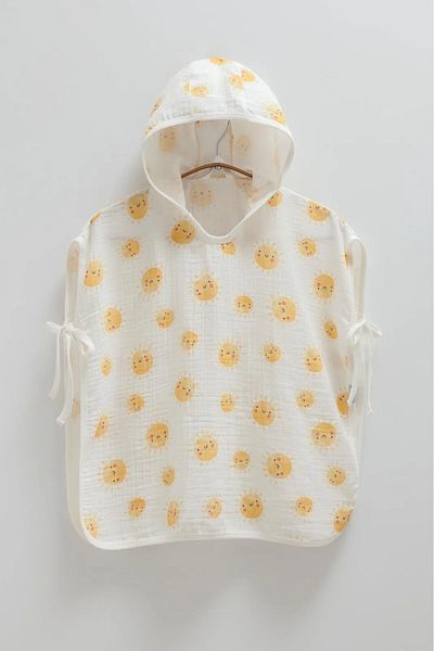 Caramell Poncho: the Meeting Point of Softness and Elegance
