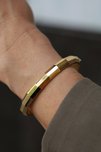 Yenigün Kuyumculuk 14 Ayar Altın Düz Bombeli Simetrik Kesim Kelepçe