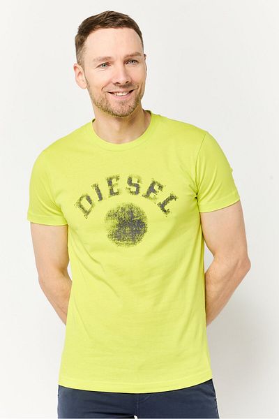 Diesel تي شيرت رجالي بأكمام قصيرة وطبعة جرافيكية ورقبة دائرية، لون ليموني