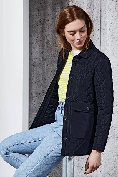 Tchibo سترة نسائية مبطنة بياقة واسعة، لون أزرق داكن