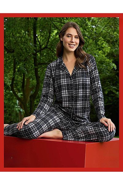 Pijamoni طقم بيجامة نسائي من جلد الغزال 10-1 قطعة - زر أمامي وليكرا
