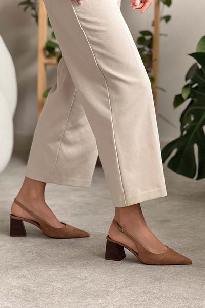 NİŞANTAŞI SHOES Ketrin Tan Suede Women's Heeled Shoes with Ankle Buckle Detail