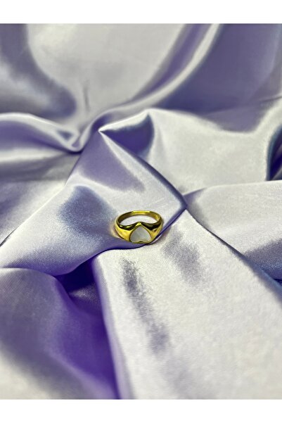 Fam&Co Jewelry خاتم حجر القلب باللون الذهبي – تصميم أنيق ورومانسي