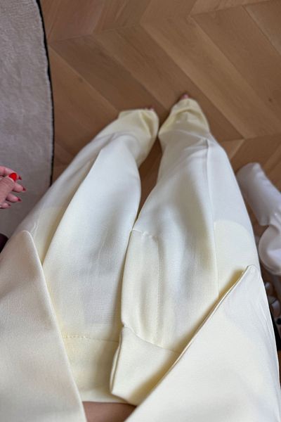 Özge Özgenç Pantaloni Palazzo plisați