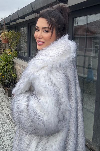 Açelya Okcu Premium English Collar Mob Wife Faux Fur Maxi Women's Coat