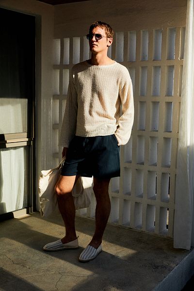 GRIMELANGE Leyton Men's Relaxed Fit Double Pocket Elastic Waist Linen Blended Woven Navy Blue Shorts & Bermuda