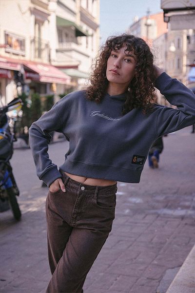 Reflect Studio Gs 1905 Women's Crop Supersoft Hoodie - Anthracite