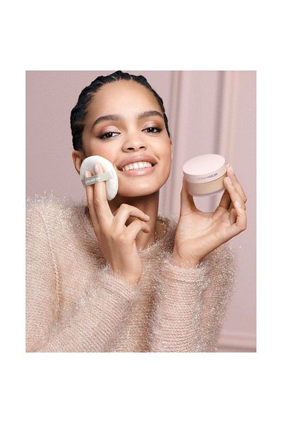 Laura Mercier Translucent Loose Setting Powder Ultra-Blur(Translucent shade- For light to medium skin tones) 20G