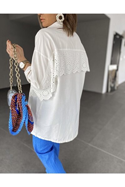 BEBE PLUS Γυναικείο πουκάμισο oversize με λεπτομέρεια χτένι στην πλάτη