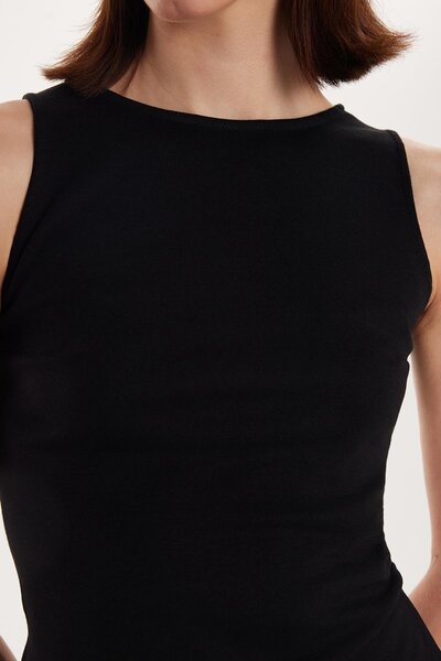 Tudors Women's Modal Fabric Slim Fit Slim Fit Crew Neck Plain Basic Black Blouse