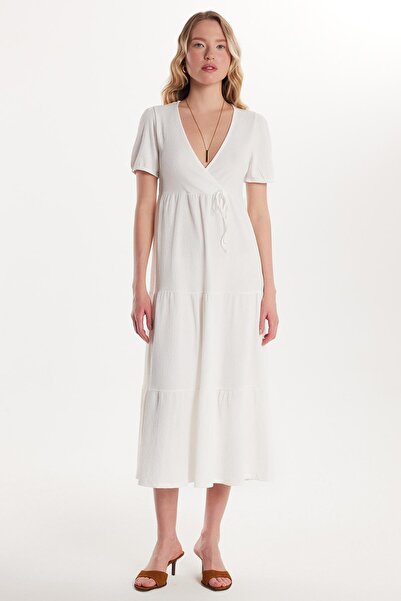 Tudors Kadın Standart Fit Normal Kesim V Yaka Gofre Midi Ekru Elbise