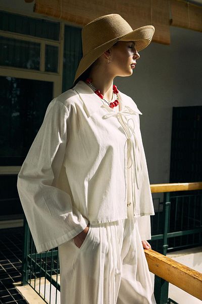 KADRİYE BAŞTÜRK Isabel Collared Tie-Up Shirt Ecru