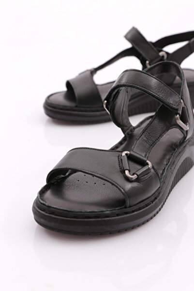 DGN 096 Women's Sandals