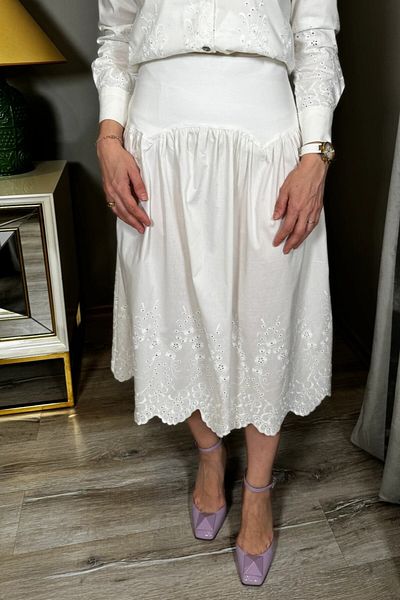 Suzi Women's Skirt with Fisto Detail 28655