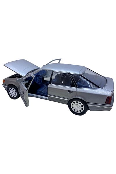 JPT Ford Scorpio silver model 1:24 opens doors and hood