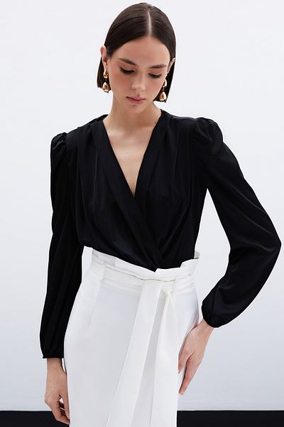 Sateen Bluză body din satin cu două piepte - neagră