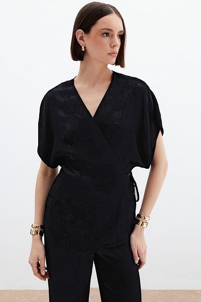 Sateen Bluză din satin jacquard cu cravată - neagră