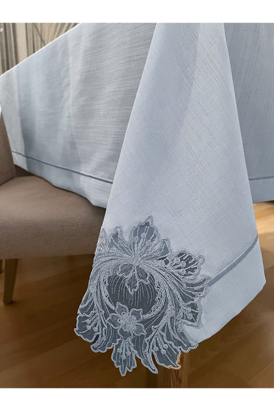 Zeren Home Fransız Dantel Detaylı Piko Sarma İşlemeli Dertsiz Salon Masa Örtüsü