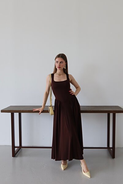 LOISY Γυναικείο φόρεμα με τετράγωνο γιακά με χοντρό λουράκι