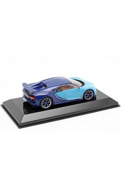 JPT 2016 Bugatti Chiron, light blue/blue 1/43 scale model