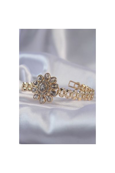 maarketim Brass Gold Color Large Zircon Cubic Zirconia Flower Figured Bracelet