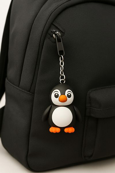 edoy Cute Penguin Keychain – Fun and Durable Accessory for Bag Zipper