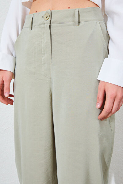 Manche Paça Düğmeli Modal Kumaş Pantolon - Çağla | Mks661811-01