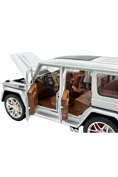 JPT Mercedes G-Class V12 SUV Die-Cast Model 1:24 White -sounds, lights and spring- 20cm