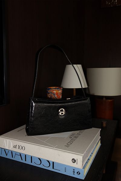 VAGGON Women's Black Shiny Baguette Bag V00008-C