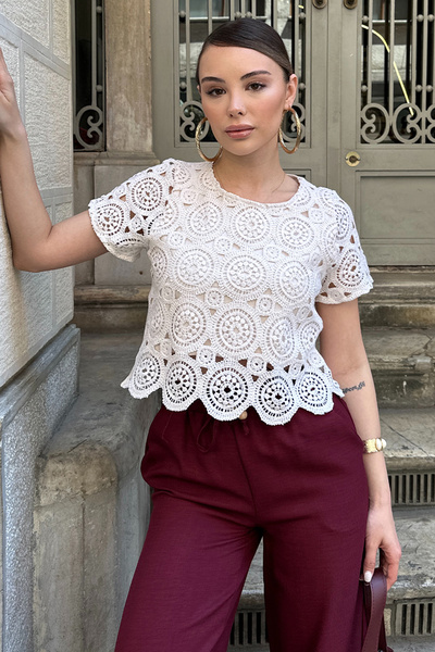 VAGGON Women's Beige Hole Openwork Lined Motif Embroidered Blouse V00031-A