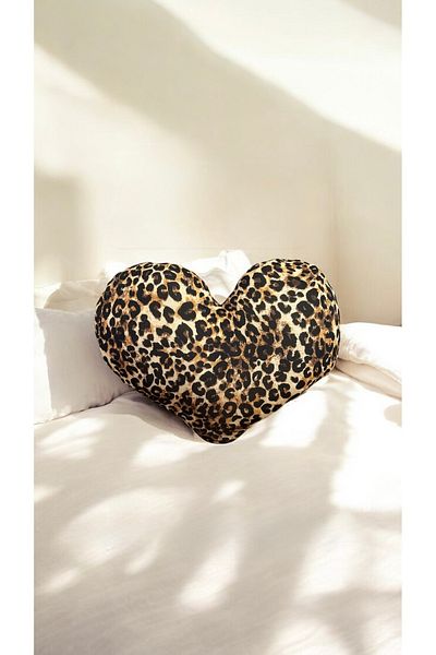 happyteks boutique Μαξιλάρι καρδιάς λεοπάρ