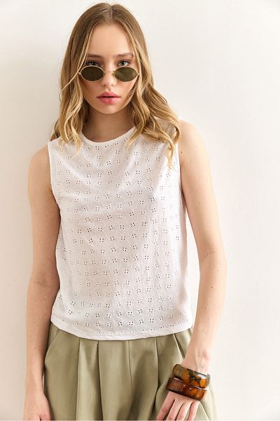 Olalook Women's Ecru Scallop Look Lycra Blouse Blz-19003000