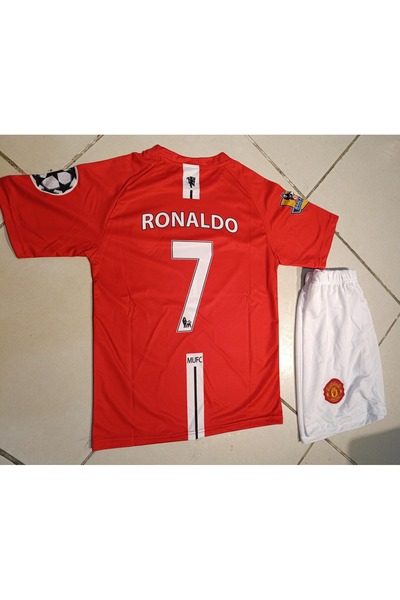 MANCHESTER UNİTED 2008 RONALDO 7 RETRO KIRMIZI ÇOCUK FUTBOL FORMA 2 Lİ SET. FORMA+ŞORT