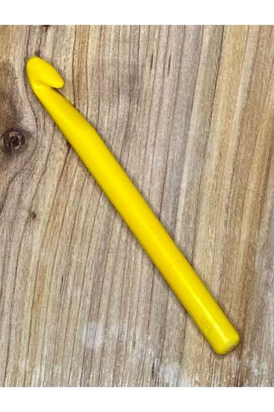 Kartopu 12mm Plastic Combing and Wool Knitting Crochet. Multiple Colors, the Color in Stock Will Be Sent.
